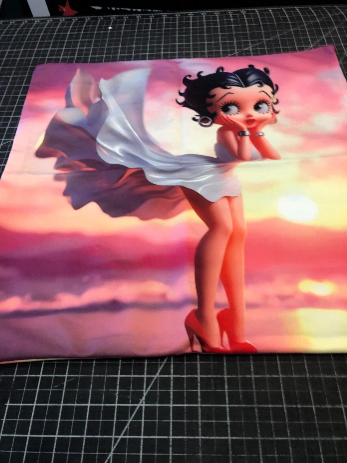 BETTY BOOP DOUBLE SIDED PRINTED SOFA CUSHION COVER