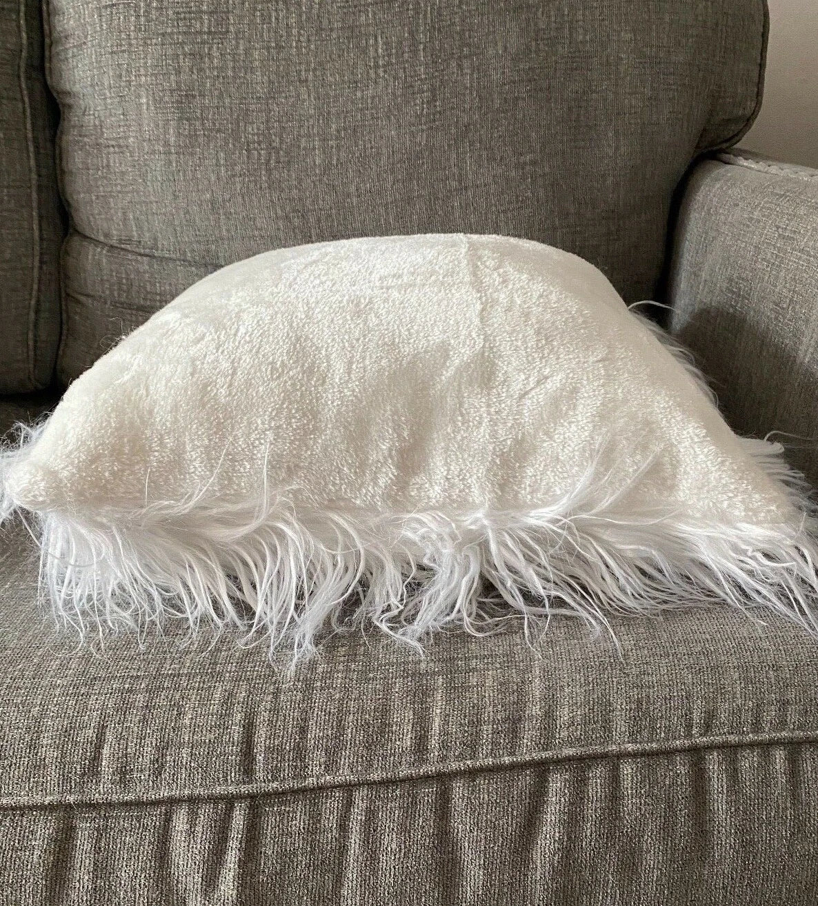 Pillow Cover 18"/18" Sofa Bed White Case Faux Fur Pillow Cushion Home Decor