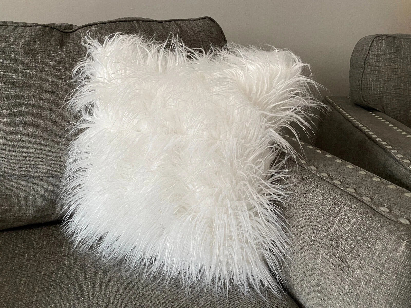 Pillow Cover 18"/18" Sofa Bed White Case Faux Fur Pillow Cushion Home Decor